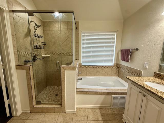 Building Photo - 225 Lovers Path Dr