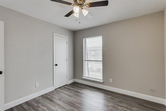 Building Photo - 406 Noble Ave