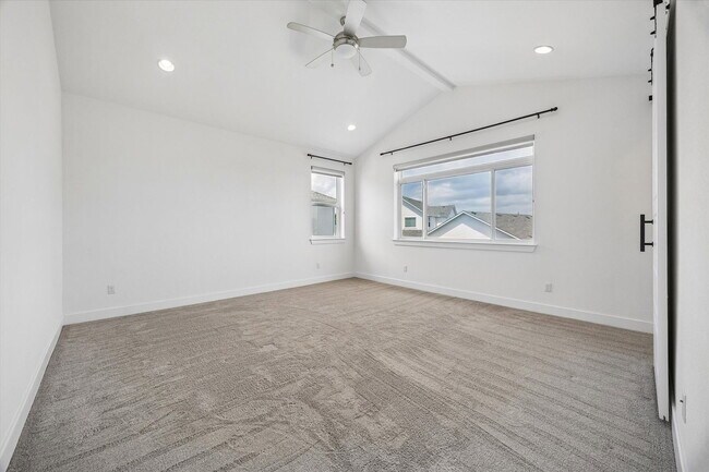 Building Photo - 1021 Chapote Ter