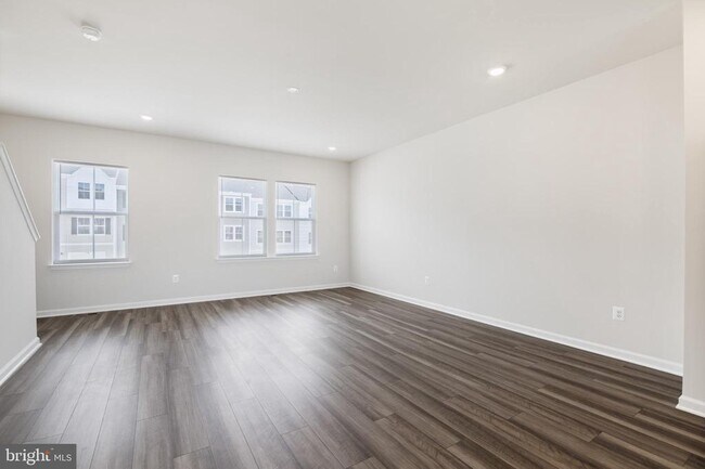 Building Photo - 105 Milburn Dr