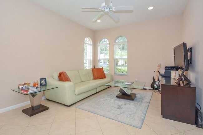 Building Photo - 16178 Poppyseed Cir