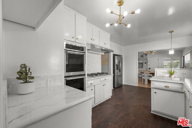 Building Photo - 6119 Goodland Ave