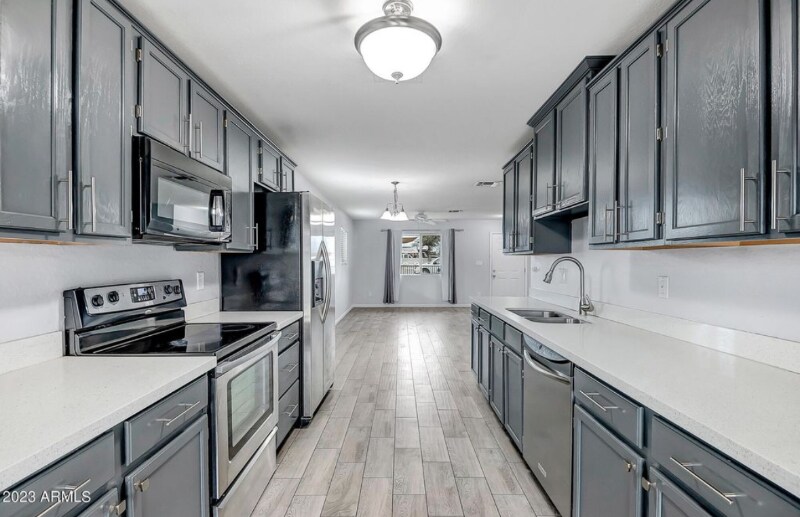 Building Photo - 2413 W Yuma St