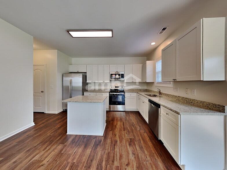Building Photo - 6821 Missionary Ridge Dr