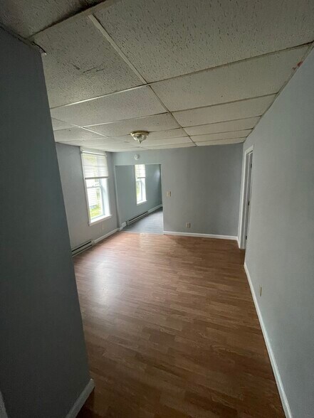 Building Photo - 203 Henry St