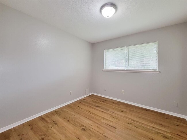 Building Photo - 22714 Paradise Gate Dr