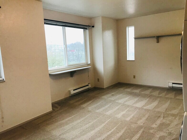 Building Photo - 1015 E Jefferson St