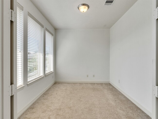 Building Photo - 28003 Iberville Glen Dr