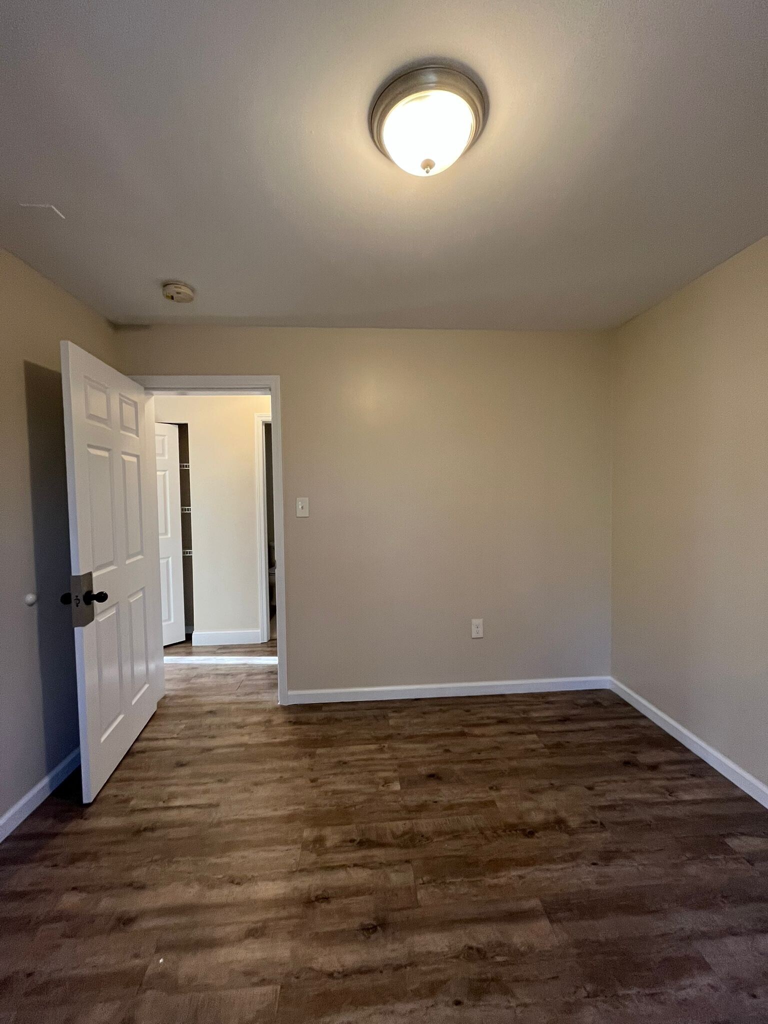 Building Photo - 35 Fairview Ave