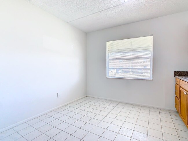 Building Photo - 714 Michigan Ct