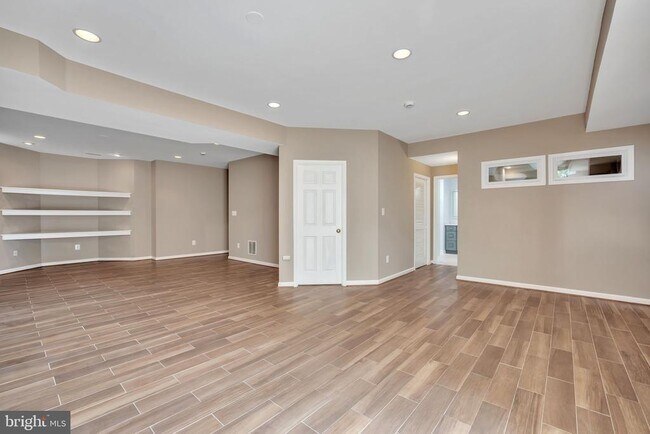 Building Photo - 20195 Hidden Creek Ct