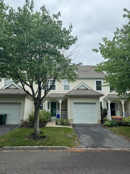 Building Photo - 10 Starboard Ct