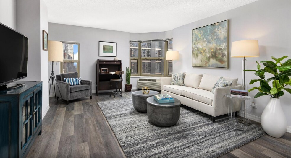 Building Photo - 21 W Chestnut St