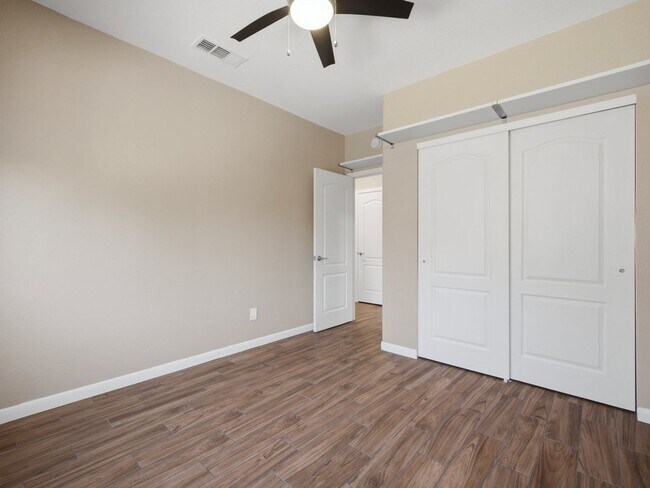 Building Photo - 8647 E Bullrider Pl