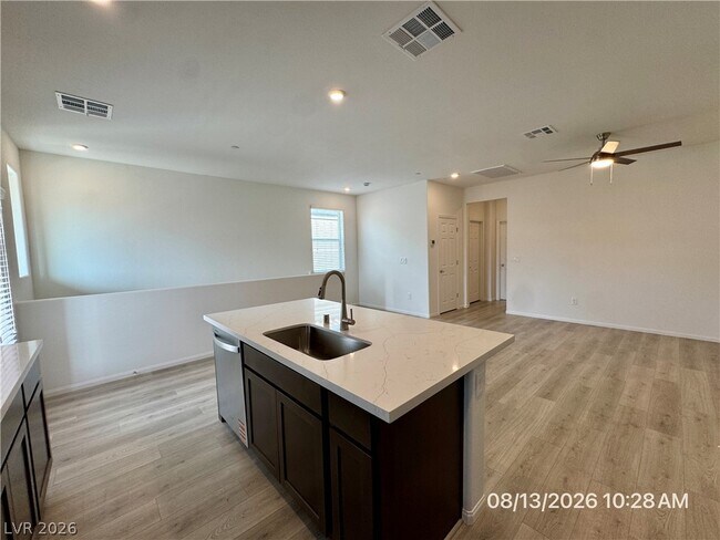 Building Photo - 630 Bellus Pl