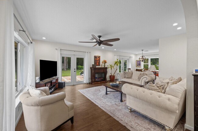 Building Photo - 92 Squire Dr