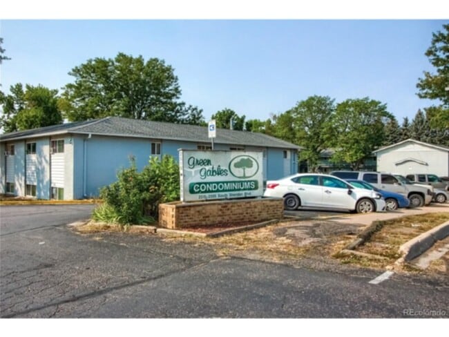 Building Photo - 2515 S Sheridan Blvd