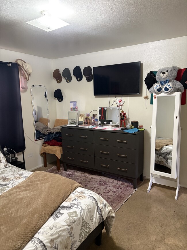 Building Photo - 1748 S 500 E