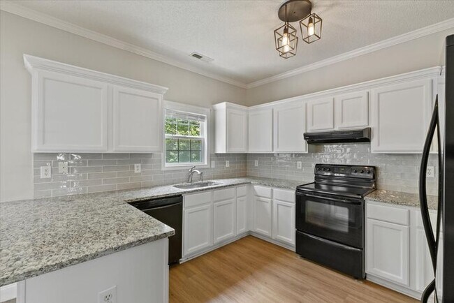 Building Photo - ***Coming Soon!***Beautiful Raleigh Town H...