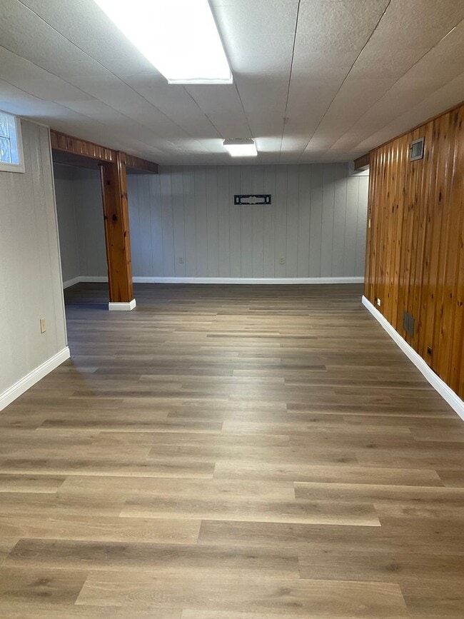 Building Photo - 207 W Hwy 50