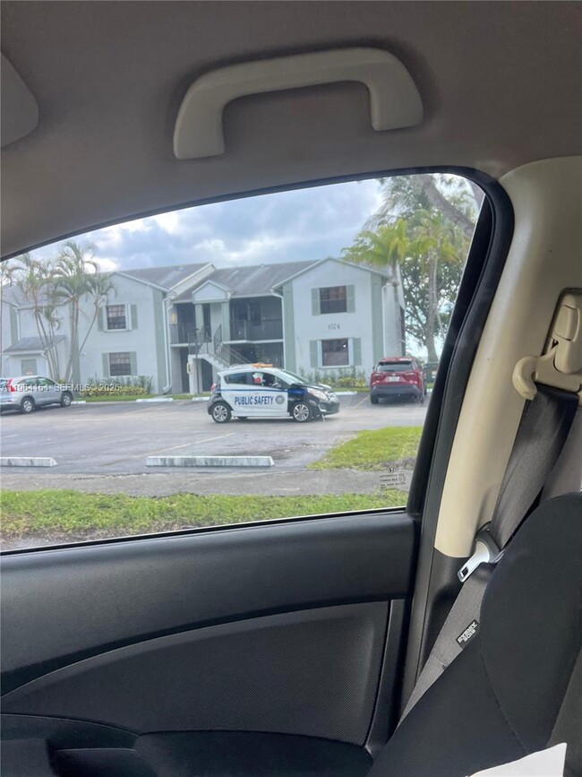 Building Photo - 805 N Franklin Ave