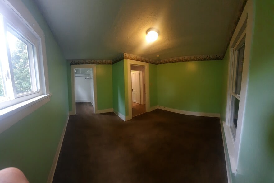 Bedroom 1 - 538 E Main St