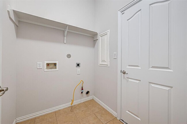 Building Photo - 24602 Forest Canopy Dr