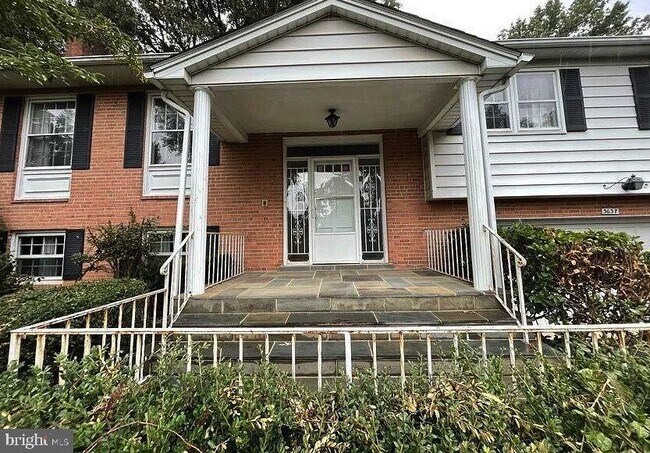 Building Photo - 3637 38th St N