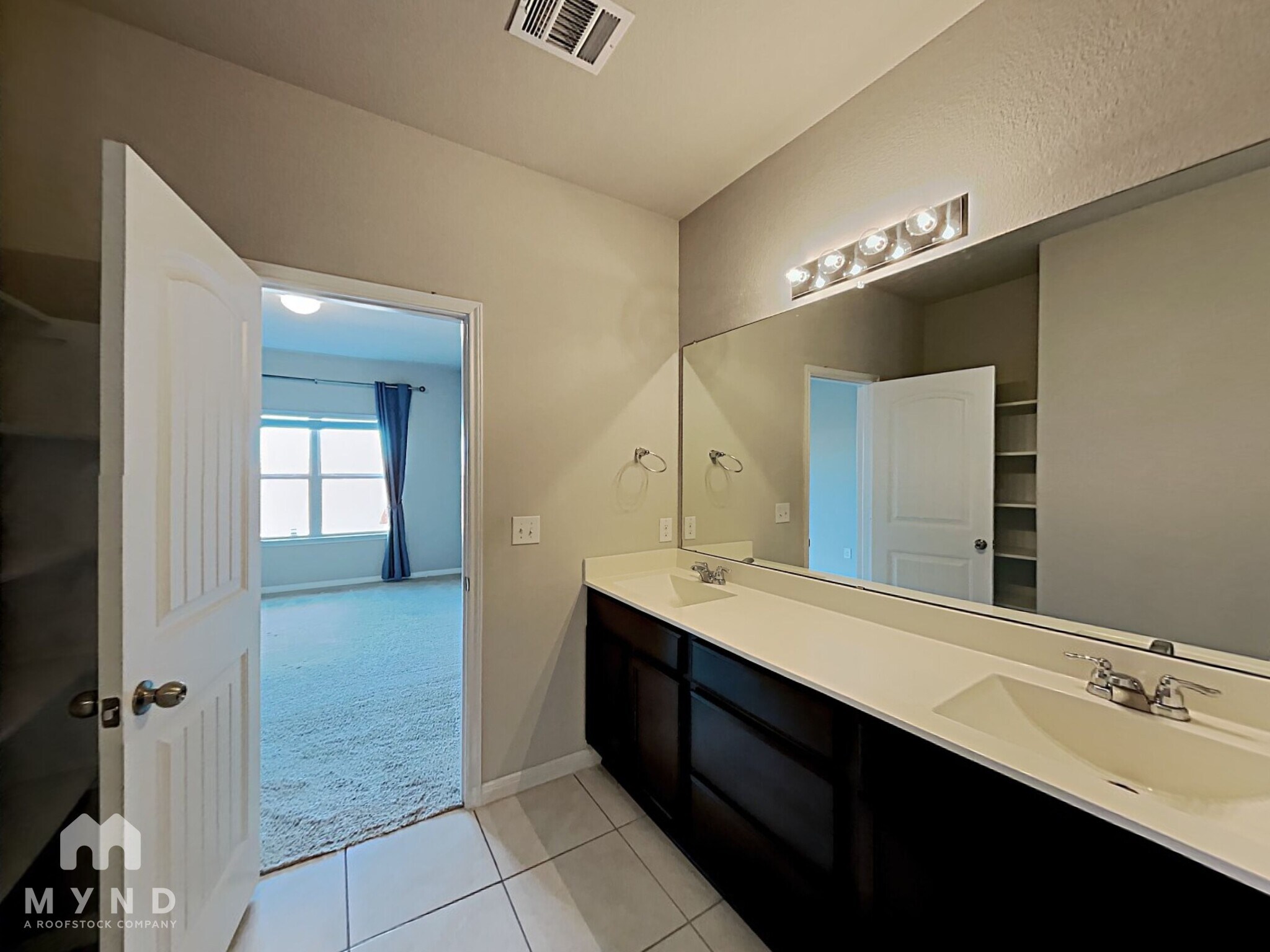 Building Photo - 1129 La Conterra Blvd
