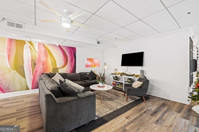 Building Photo - 275 13th St NE