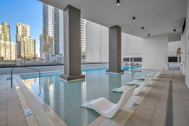Building Photo - 225 N Miami Ave