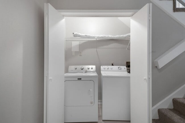 Building Photo - Belle Meade Townhome