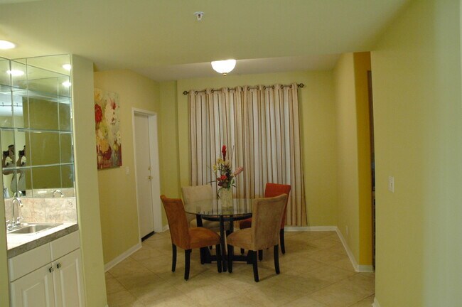 Diningroom - 1250 Midvale Ave