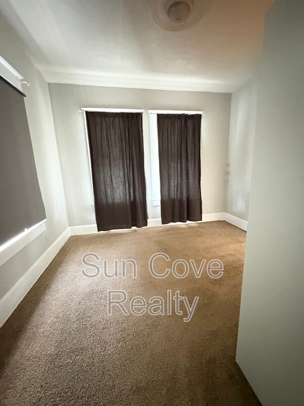 Building Photo - 1216 E 17th Ave