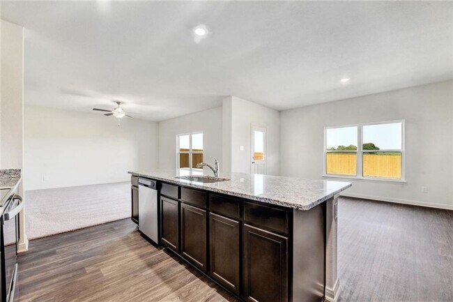 Building Photo - 4 BR/2.5 BA - 2198 SF - Stonebridge Crossi...