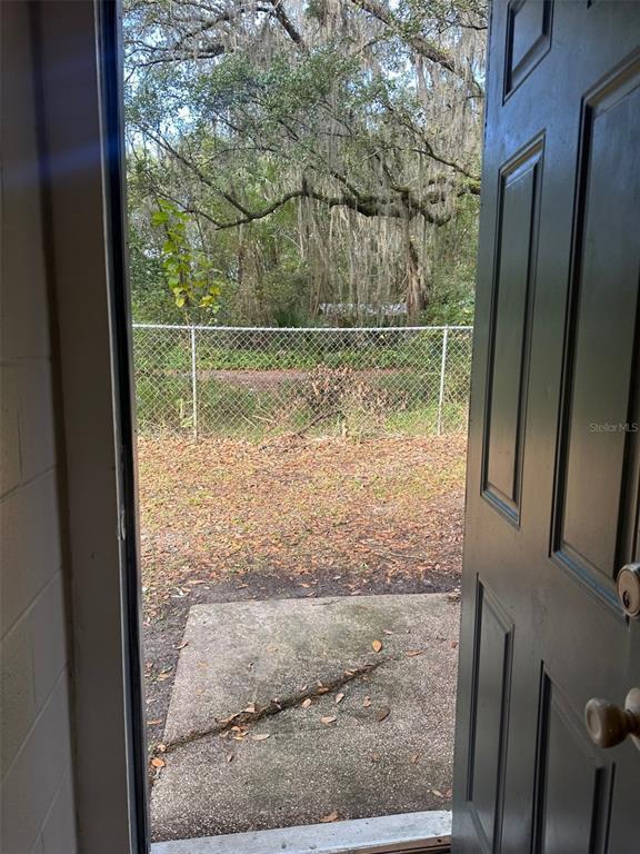 Building Photo - 657 NE Waldo Rd