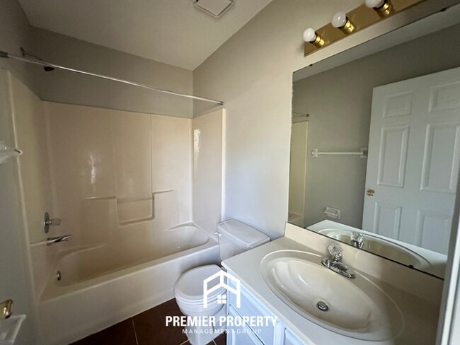 Building Photo - 3BR/2BA Cordova Rental with High Ceilings, Tile Kitchen Flooring & Fireplace