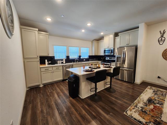 Building Photo - 4704 Haltom Rd