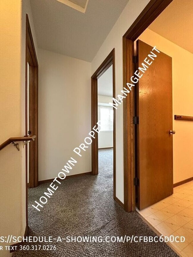 Building Photo - 6039 Thornbury Pl SE