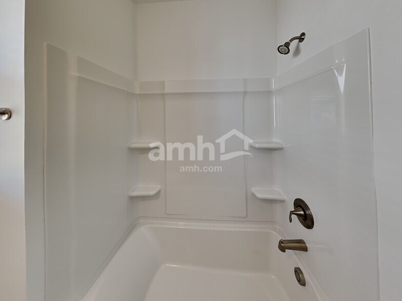 Building Photo - 119 Wendell K Rd