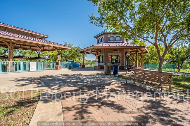 Building Photo - 39531 N White Tail Ln