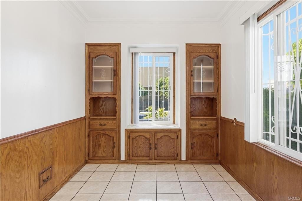 Building Photo - 238 S Detroit St