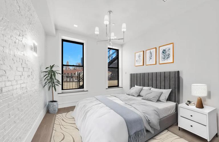 Building Photo - 547 W 47th St