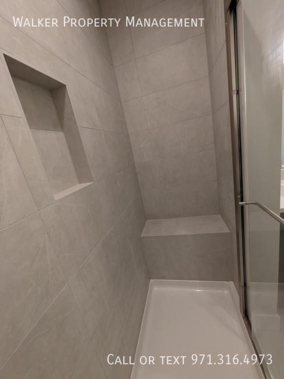 Building Photo - 1000 E Rork Ct