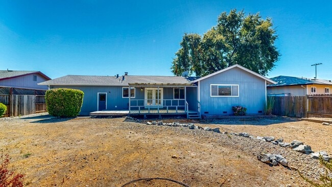 Building Photo - 4 Bedroom 2 Full Bathroom Single Family Ho...