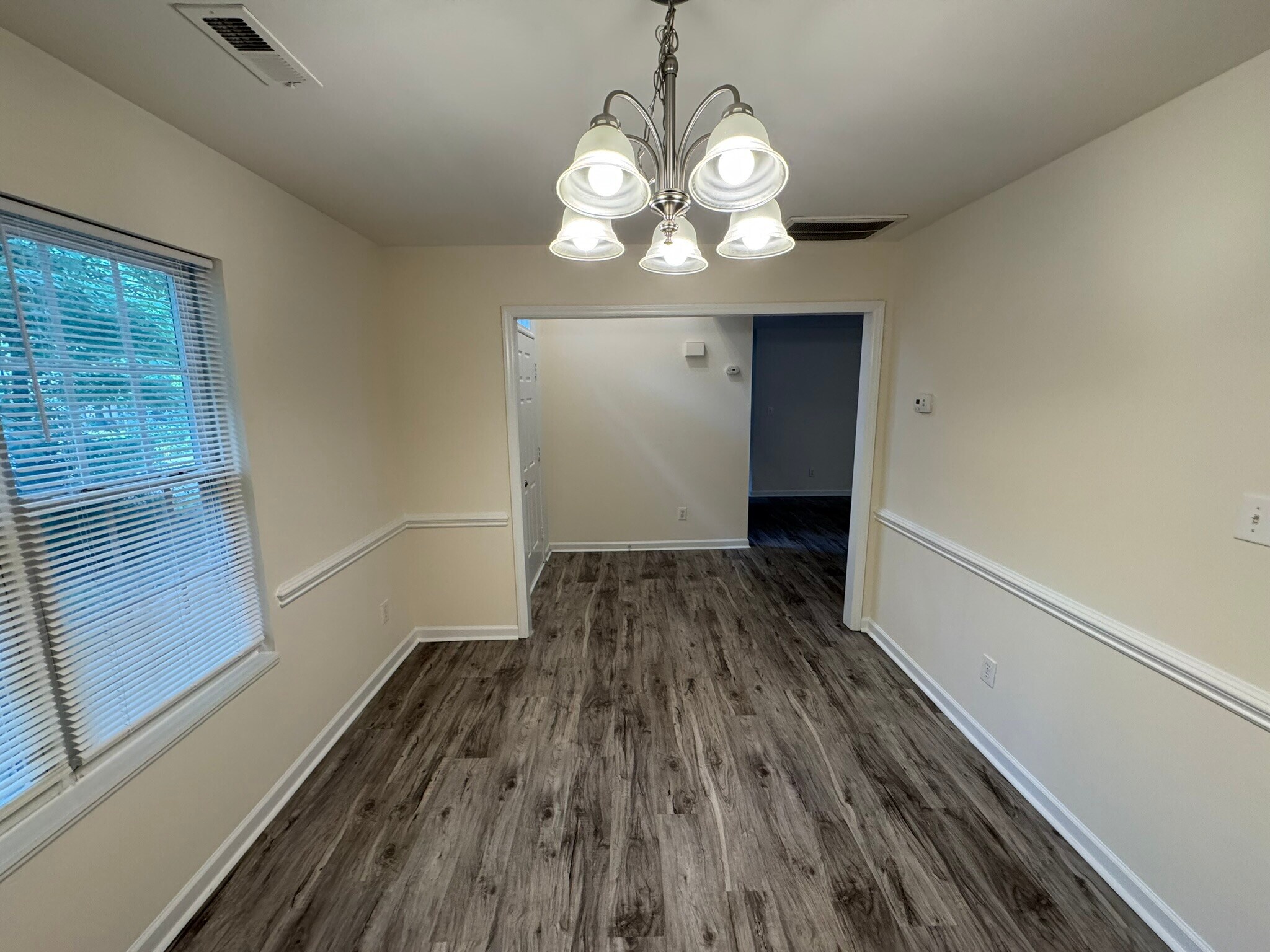 Building Photo - 6610 Cedar Cliff Dr