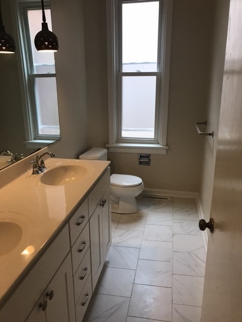 Building Photo - -- APPLICATION PENDING -- 5 BR / 4.5 BA Nice house near VCU! Available June 12th!