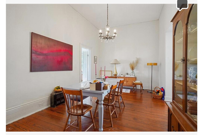 Dining room view 2 - 1912 General Pershing St