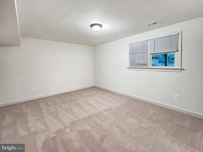 Building Photo - 5704 Captain Jones Ct