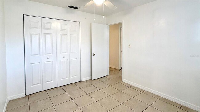 Building Photo - 1905 Park Manor Dr